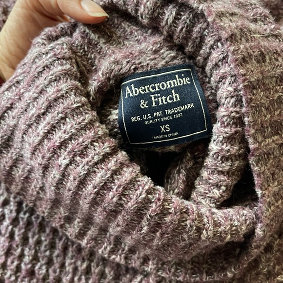 Abercrombie & Fitch Sweater - Picture 4 of 4